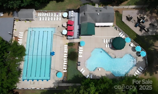 2621 Brightmoor Ridge Dr, Matthews, NC 28105 - aerial view of a pool