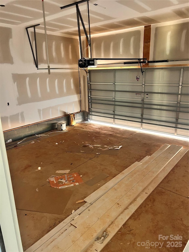 3506 14th Ave SW, Hickory, NC 28602 - garage with a garage door opener