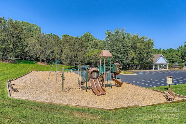 8909 Elkins Park Dr, Matthews, NC 28105 - photo 29
