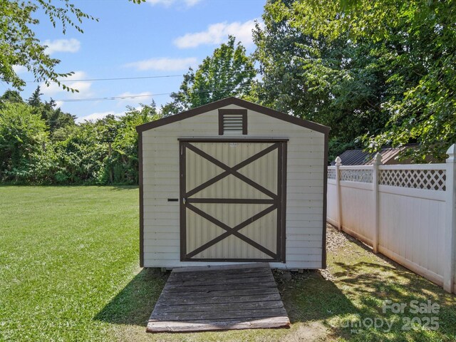 1302 Hawthorne Rd, Lancaster, SC 29720 - view of shed