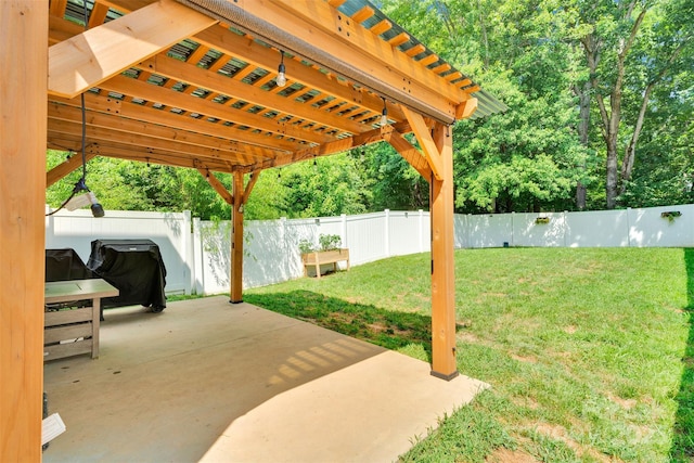 2662 14th St NE, Hickory, NC 28601 - fenced backyard featuring a patio