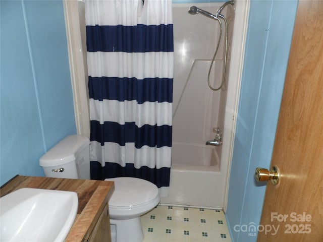 1475 Ferguson Dr, Clemmons, NC 27012 - full bathroom with vanity and shower / tub combo