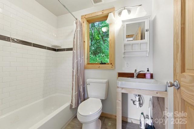 109 Azalea Ave, Swannanoa, NC 28778 - full bath featuring toilet and shower / tub combo with curtain