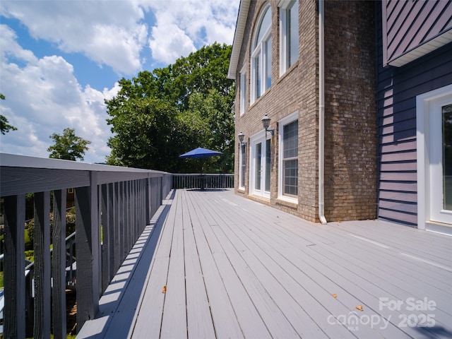 6620 Amos Smith Rd, Charlotte, NC 28214 - view of wooden deck