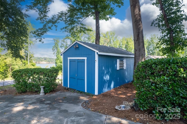 6620 Amos Smith Rd, Charlotte, NC 28214 - view of shed with a water view