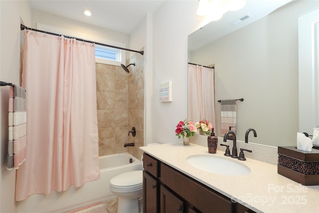10240 Superb Ln, Charlotte, NC 28215 - full bath with vanity and shower / tub combo