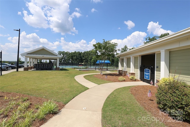 10240 Superb Ln, Charlotte, NC 28215 - surrounding community with a lawn and a gazebo