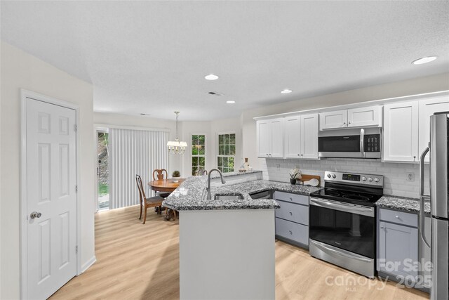 9136 Four Mile Creek Rd, Charlotte, NC 28277 - photo 11
