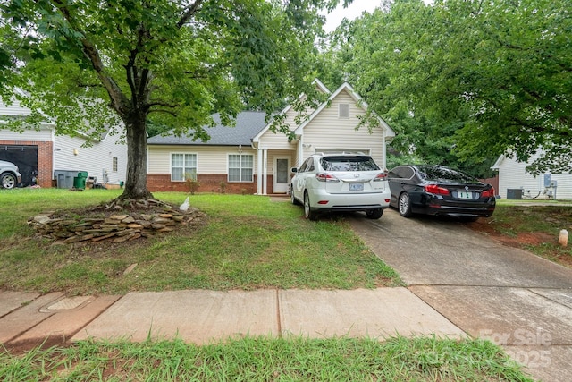 7333 Rosehall Dr, Charlotte, NC 28227 - photo 1