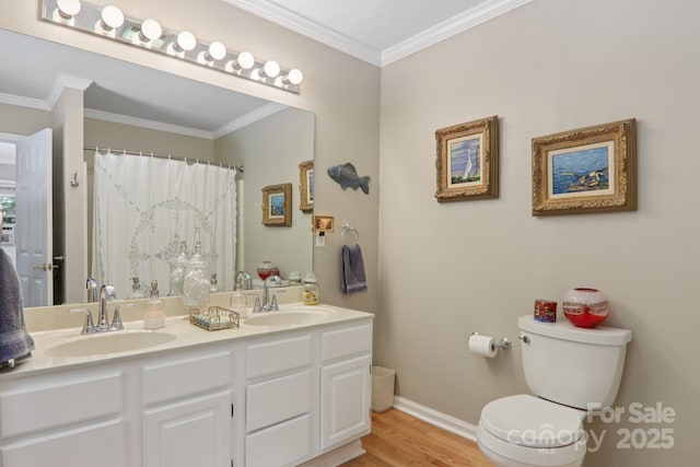 600 Summit Rdg Unit 34, Waynesville, NC 28786 - bathroom featuring wood finished floors, double vanity, and crown molding