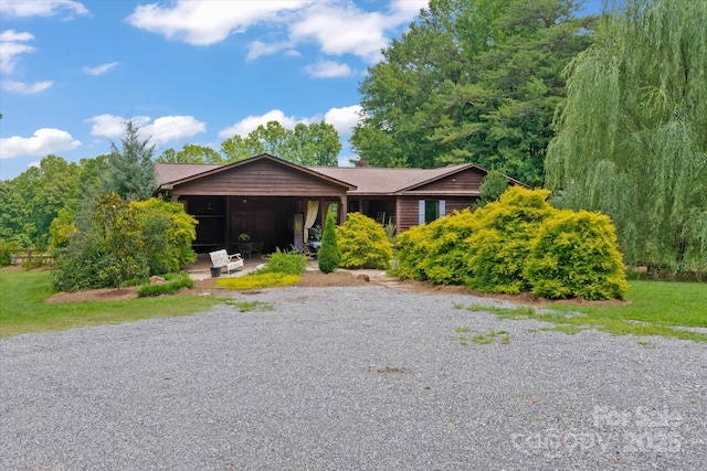 724 Teeter Rd, Mooresville, NC 28115 - ranch-style home featuring a chimney