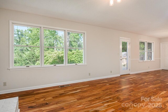 1045 Carousel Ln, Hendersonville, NC 28792 - photo 5