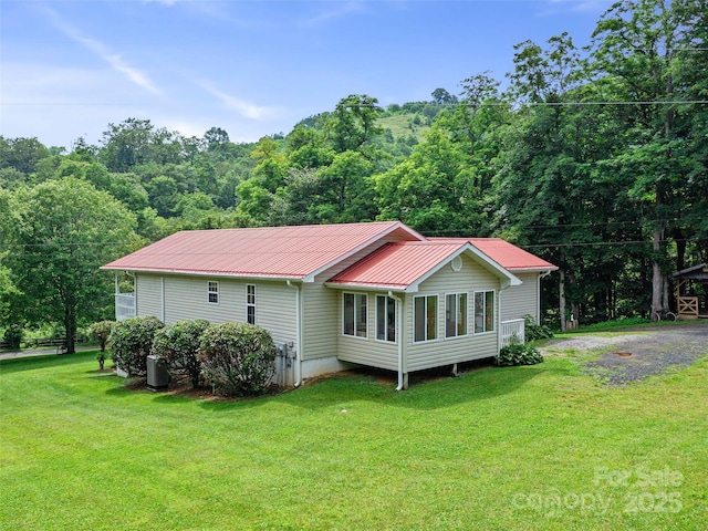 236 Old Roan Mountain Rd, Bakersville, NC 28705 - photo 37