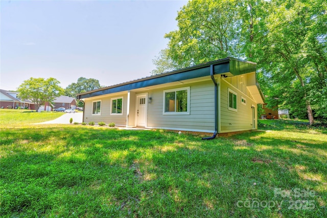 900 Linney Ln, Shelby, NC 28152 - view of front of home featuring a front yard