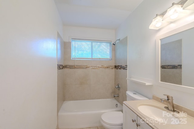 2519 Abelwood Rd, Charlotte, NC 28216 - bathroom with vanity and shower / bath combination