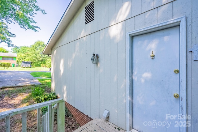 2519 Abelwood Rd, Charlotte, NC 28216 - property entrance
