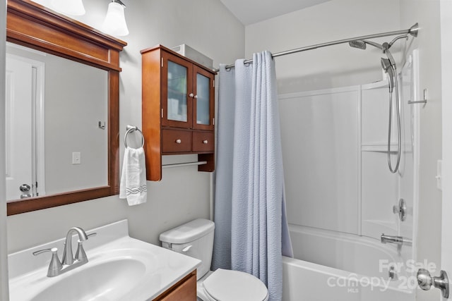 10621 Shanon Darby Ln, Charlotte, NC 28214 - full bath with vanity and shower / tub combo