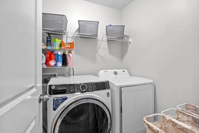 10621 Shanon Darby Ln, Charlotte, NC 28214 - washroom with washing machine and clothes dryer