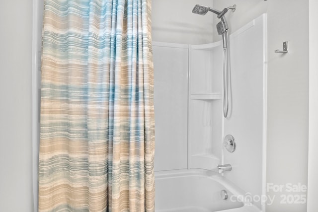 10621 Shanon Darby Ln, Charlotte, NC 28214 - full bath with shower / tub combo