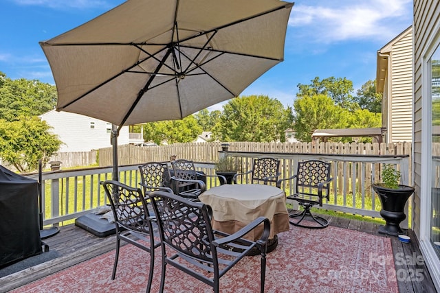 10621 Shanon Darby Ln, Charlotte, NC 28214 - deck featuring a fenced backyard and outdoor dining area