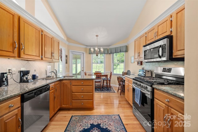 1016 Saddlebrook Dr, Hendersonville, NC 28739 - photo 13