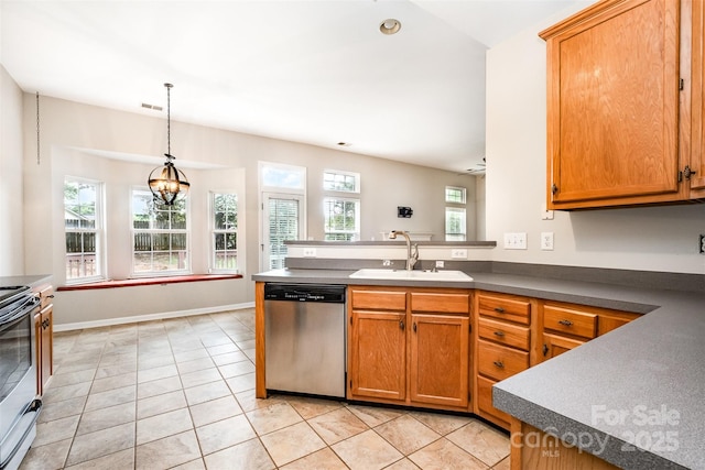 9121 Swallow Tail Ln, Charlotte, NC 28269 - photo 13