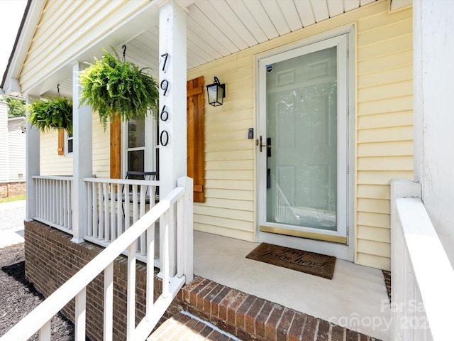7960 Tiburon Cir, Charlotte, NC 28215 - photo 2