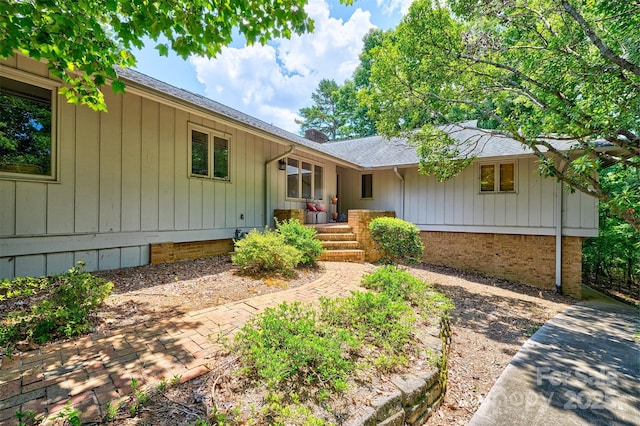 17 Heritage Dr, Lake Wylie, SC 29710 - ranch-style house with a shingled roof