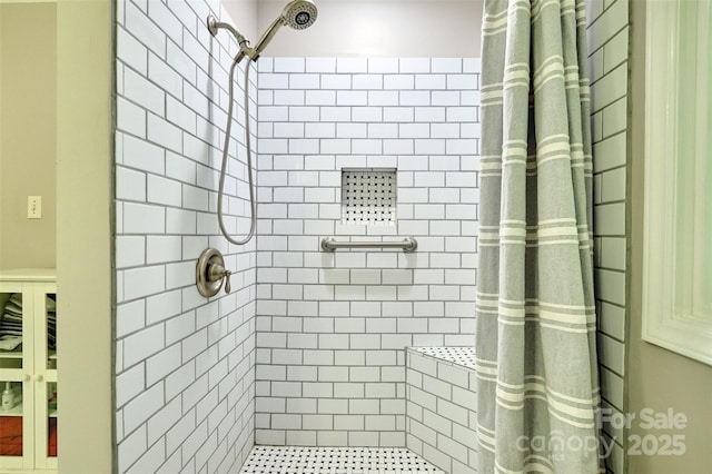 17 Heritage Dr, Lake Wylie, SC 29710 - bathroom with a shower stall
