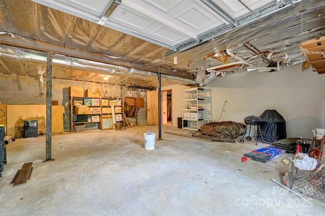 17 Heritage Dr, Lake Wylie, SC 29710 - view of garage