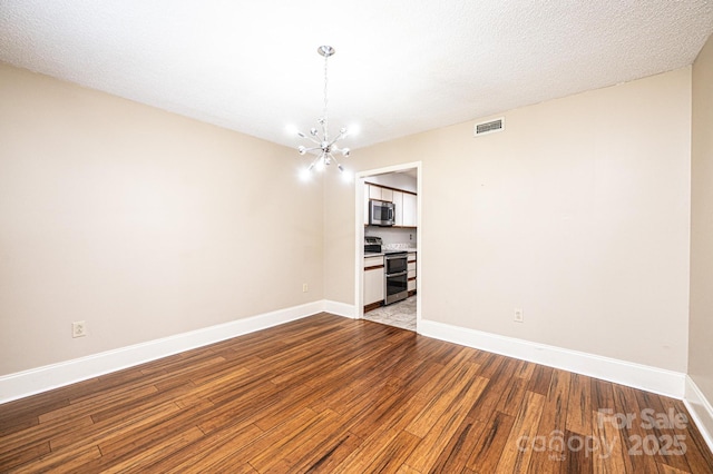 709 21st Ave NE, Hickory, NC 28601 - photo 14