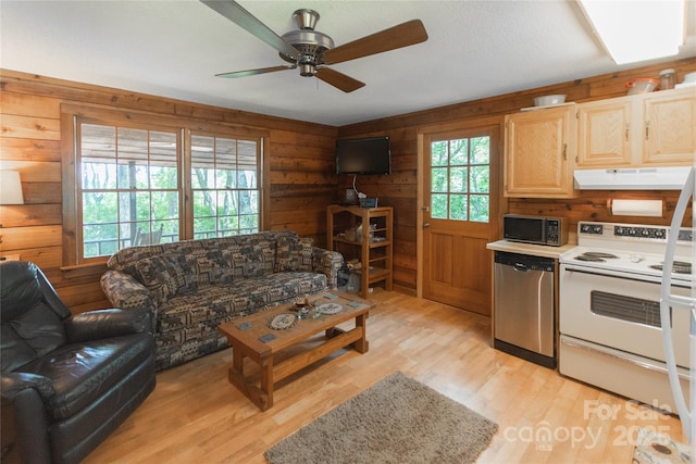 585 Bonfire Dr Unit 10, Franklin, NC 28734 - photo 11