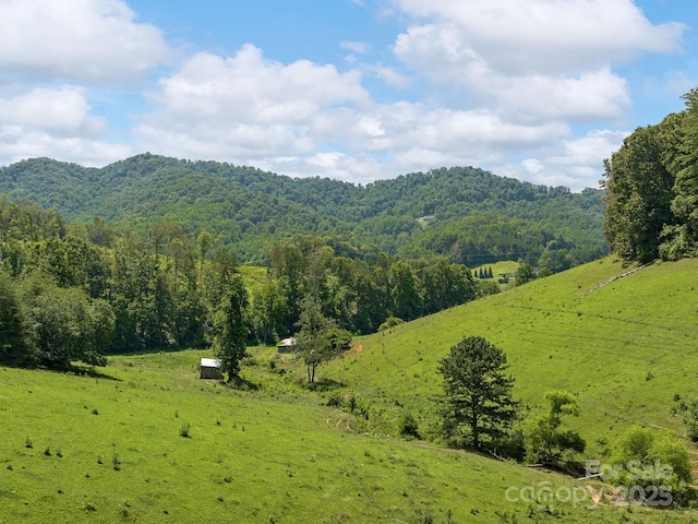 821 Crooked Creek Rd, Mars Hill, NC 28754