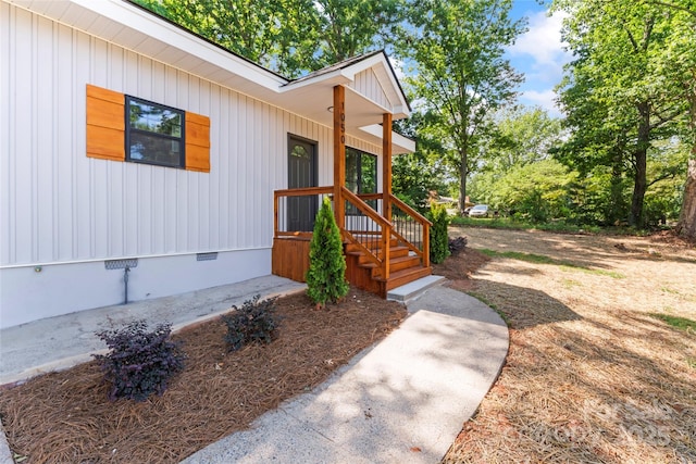 1050 Barnett Dr, Kings Mountain, NC 28086 - entrance to property featuring crawl space