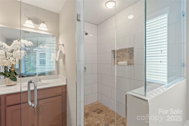 10806 Cove Point Dr, Charlotte, NC 28278 - full bath featuring tiled shower and vanity