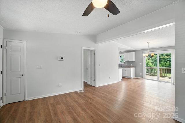 8106 Strawberry Point Dr, Charlotte, NC 28215 - photo 5