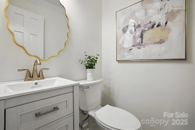 6542 Cross Field Ln, Charlotte, NC 28226 - half bath featuring vanity and ornamental molding