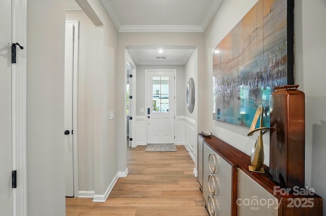 9843 Quercus Ln, Huntersville, NC 28078 - corridor featuring ornamental molding and light wood-style flooring