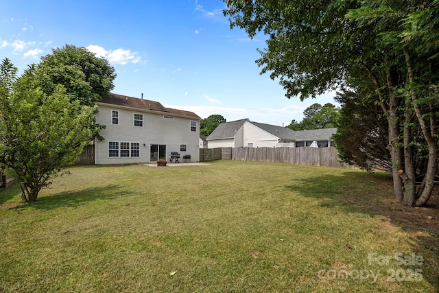 8009 Trotter Rd, Charlotte, NC 28216 - view of yard with a patio area