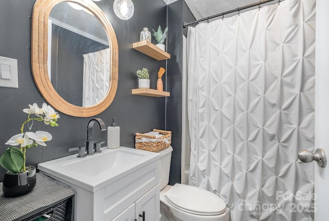 700 Perkins St, Lowell, NC 28098 - bathroom featuring vanity and curtained shower
