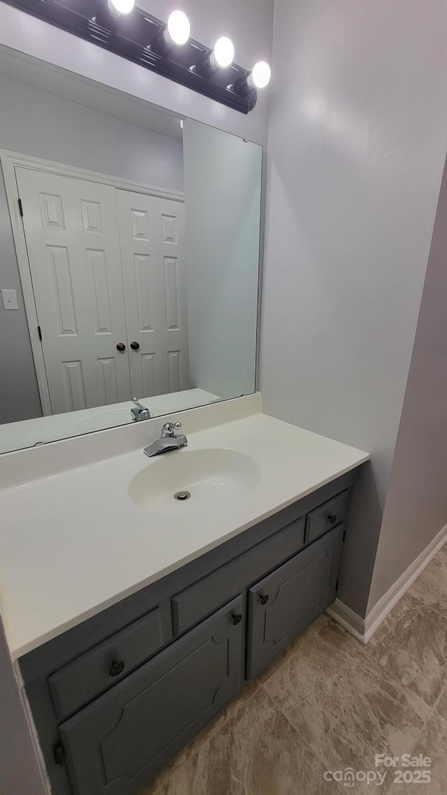 2116 S Main St, Kannapolis, NC 28081 - bathroom featuring vanity