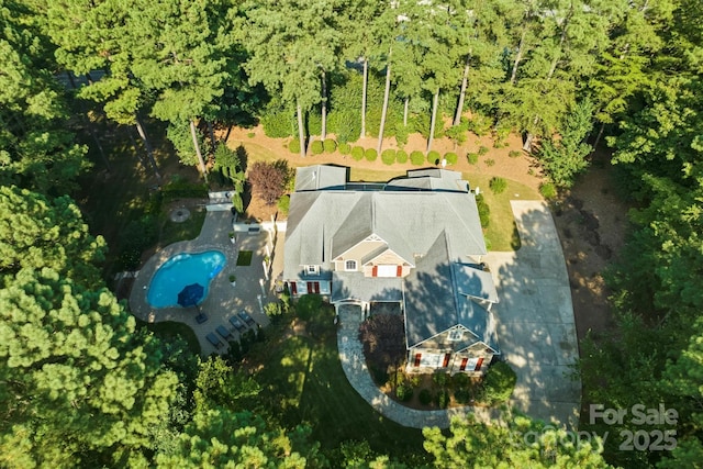 4552 Sawgrass Ct, Denver, NC 28037 - view of subject property featuring a pool and property boundaries highlighted