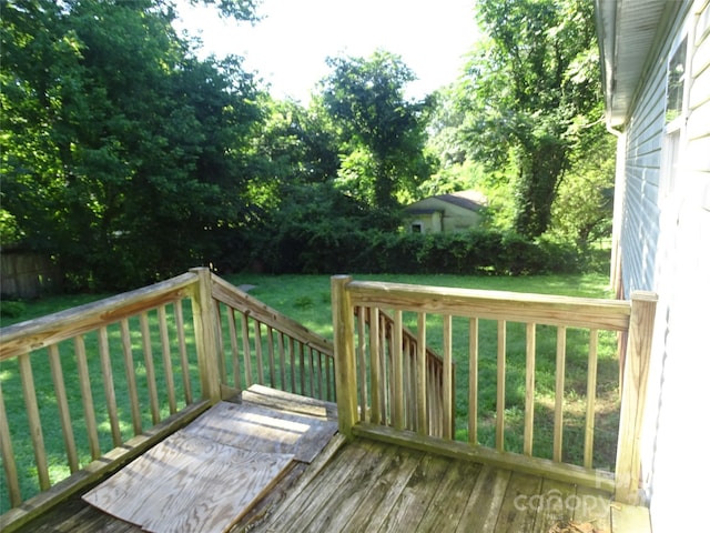 113 Dillon St, Winston Salem, NC 27107 - wooden deck with a yard
