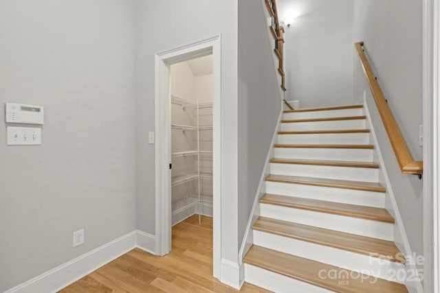 4930 Killian Crossing Dr, Denver, NC 28037 - staircase featuring wood finished floors and baseboards