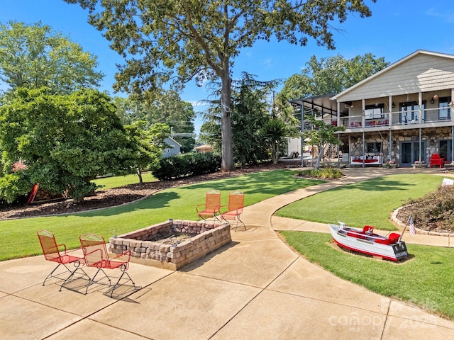 643 Lake Dr Unit 10, Lexington, NC 27292 - view of patio with stairs