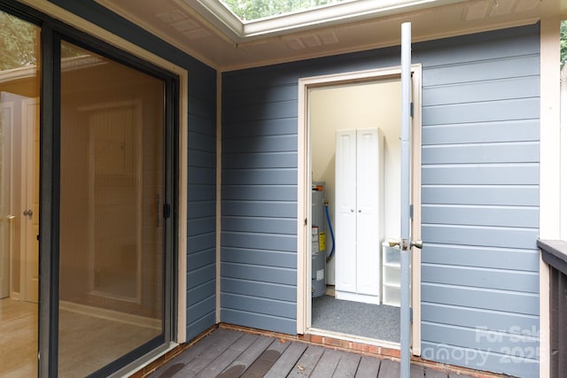 238 Pointe Cir, Rock Hill, SC 29732 - property entrance with electric water heater