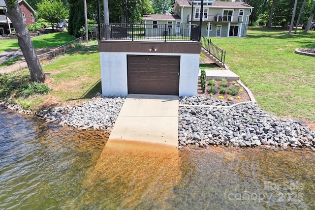 172 Honeydew Cir, Troutman, NC 28166 - exterior view of driveway and stairway