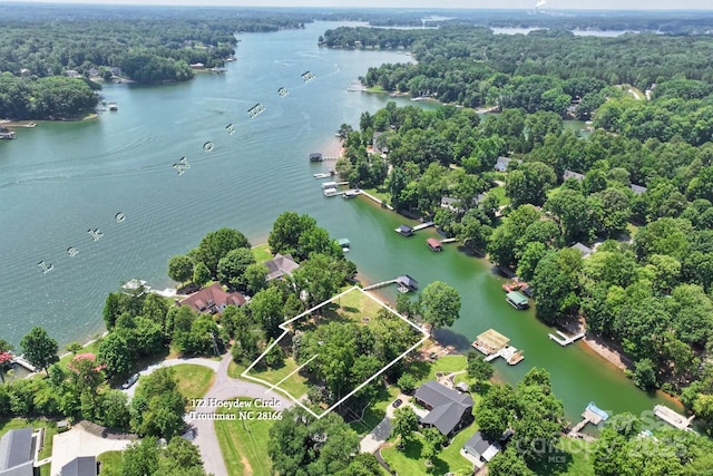 172 Honeydew Cir, Troutman, NC 28166 - aerial view of property and surrounding area with a nearby body of water and property boundaries highlighted