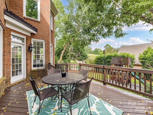 4032 Cambridge Hill Ln, Charlotte, NC 28270 - deck featuring outdoor dining area