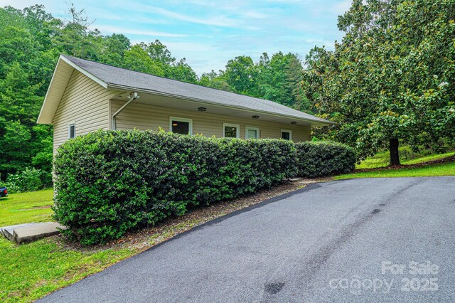 221 Roberts Ln, Lenoir, NC 28645 - view of property exterior